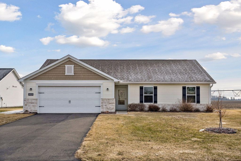 19235 Engle Wood Drive, Big Lake, MN 55309