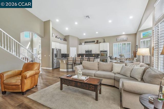 988 Country Glen Lane, Brentwood, CA 94513