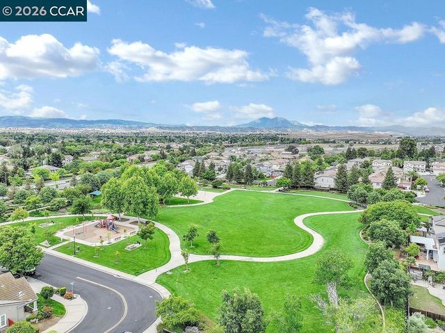988 Country Glen Lane, Brentwood, CA 94513