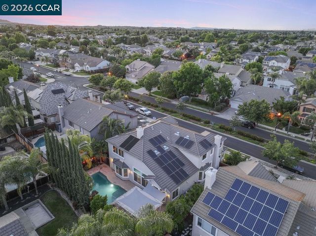 988 Country Glen Lane, Brentwood, CA 94513