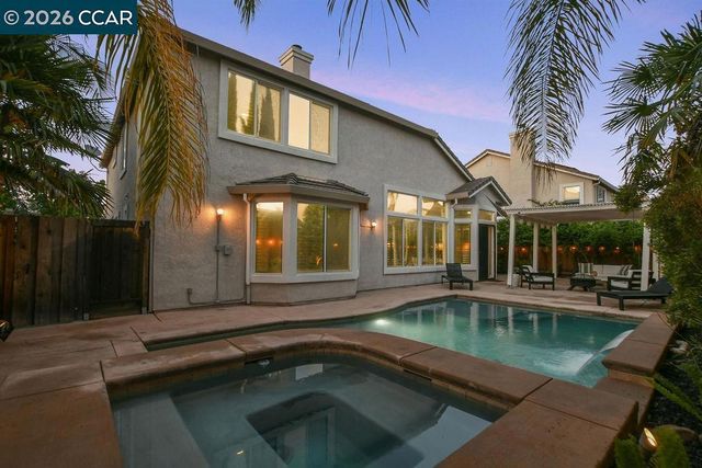 988 Country Glen Lane, Brentwood, CA 94513