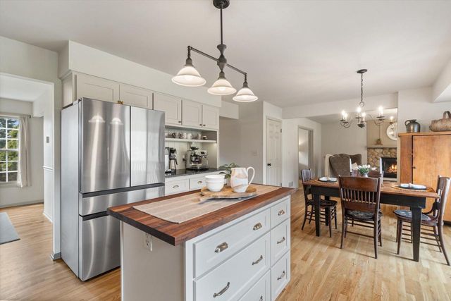 W254S7310 Glenview DRIVE, Waukesha, WI 53189