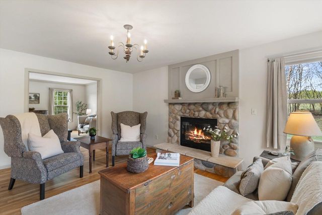 W254S7310 Glenview DRIVE, Waukesha, WI 53189
