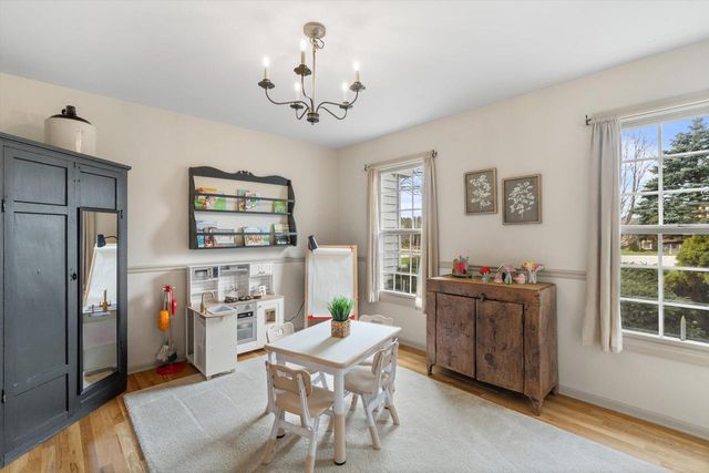 W254S7310 Glenview DRIVE, Waukesha, WI 53189