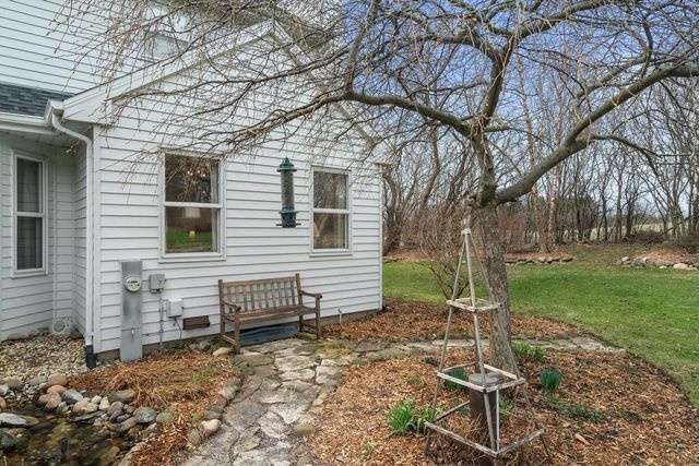 W254S7310 Glenview DRIVE, Waukesha, WI 53189