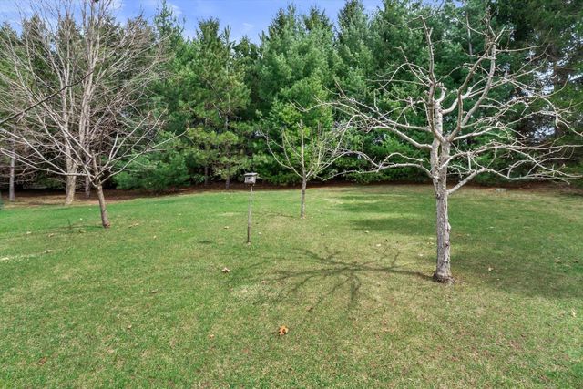 W254S7310 Glenview DRIVE, Waukesha, WI 53189