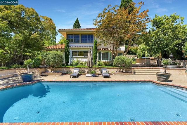 316 Live Oak Dr, Danville, CA 94506