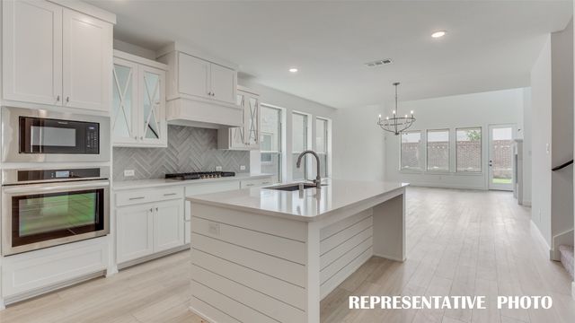 201 Scottish Way, Mansfield, TX 76063