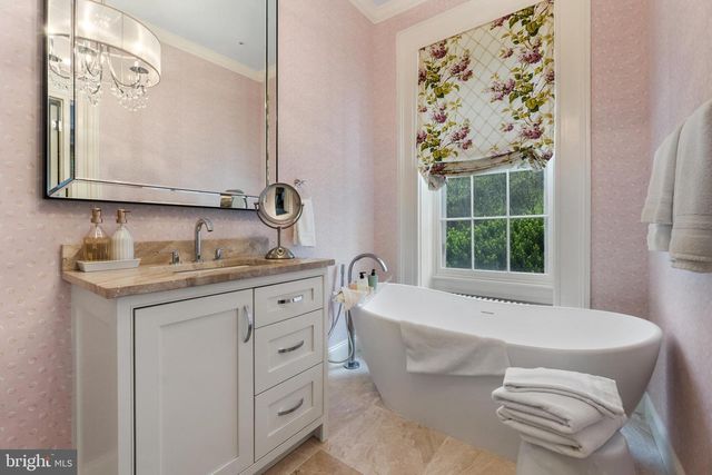 3252 WINCHESTER RD, Delaplane, VA 20144