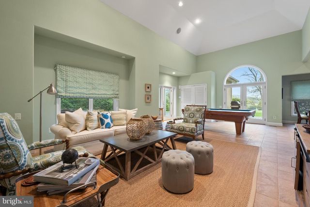 3252 WINCHESTER RD, Delaplane, VA 20144