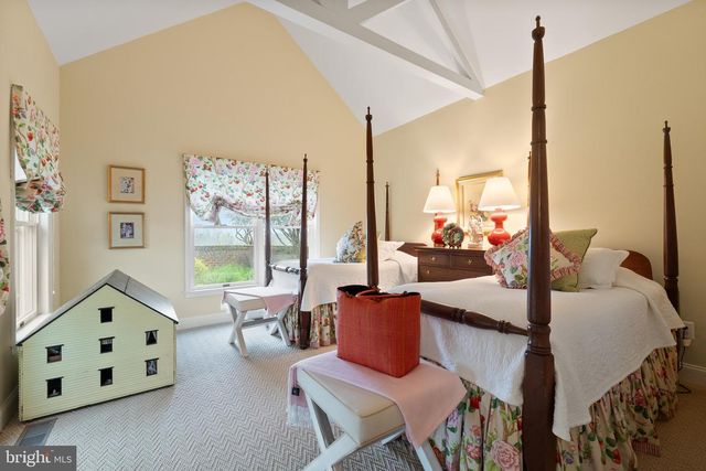 3252 WINCHESTER RD, Delaplane, VA 20144