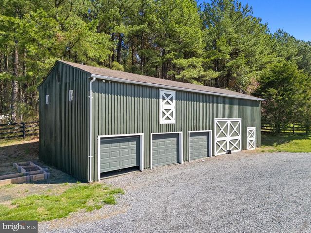 3252 WINCHESTER RD, Delaplane, VA 20144