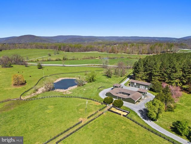 3252 WINCHESTER RD, Delaplane, VA 20144