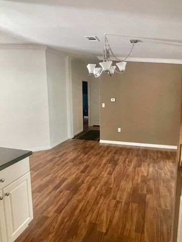 195 Plantation Boulevard, Lake Worth, FL 33467