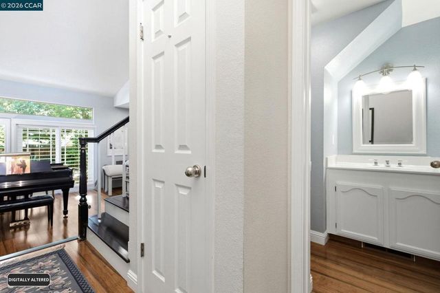 1345 Shell Ln, Clayton, CA 94517
