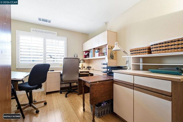 1345 Shell Ln, Clayton, CA 94517