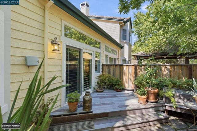 1345 Shell Ln, Clayton, CA 94517