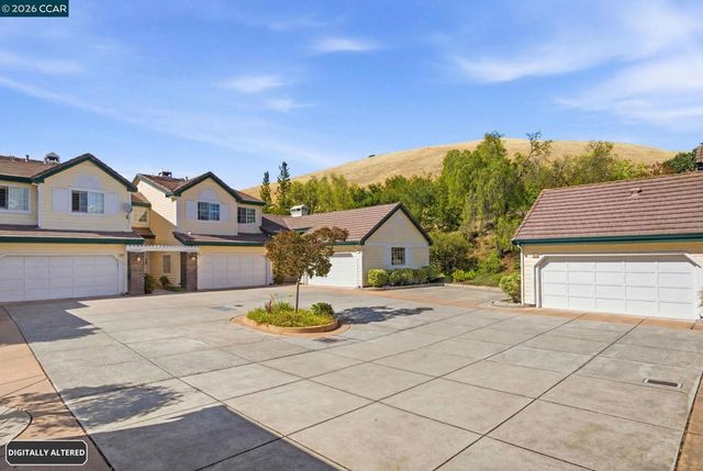 1345 Shell Ln, Clayton, CA 94517