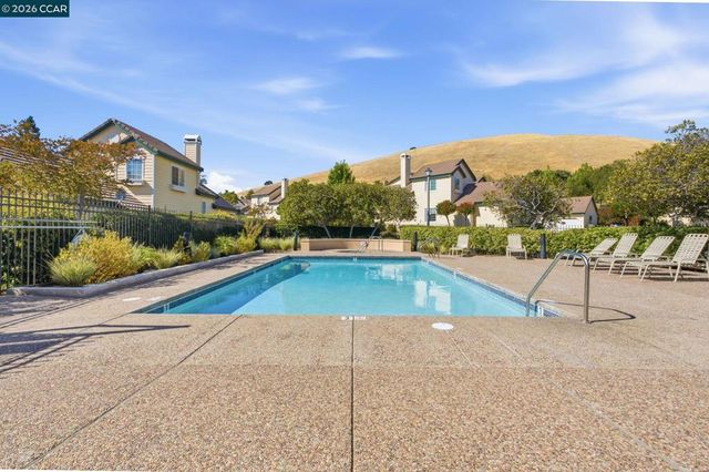 1345 Shell Ln, Clayton, CA 94517