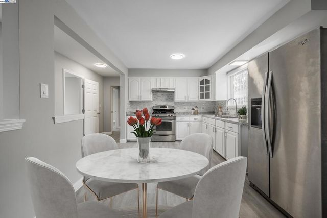 1230 79Th Ave, Oakland, CA 94621