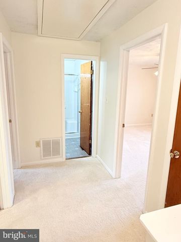 103 FAIRVIEW AVE, Front Royal, VA 22630