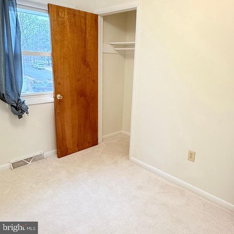 103 FAIRVIEW AVE, Front Royal, VA 22630