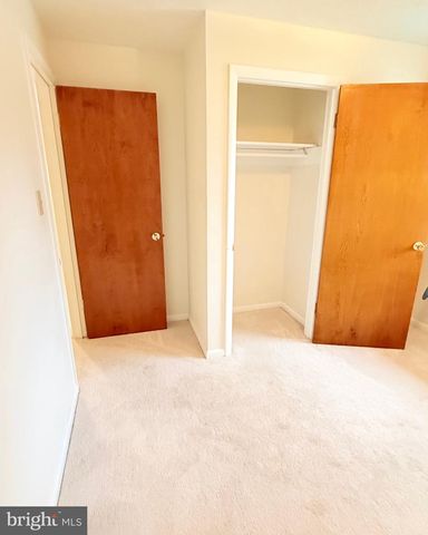 103 FAIRVIEW AVE, Front Royal, VA 22630