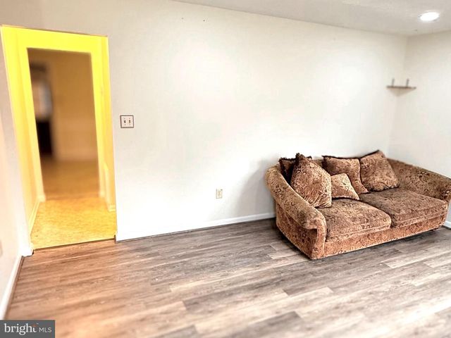 103 FAIRVIEW AVE, Front Royal, VA 22630