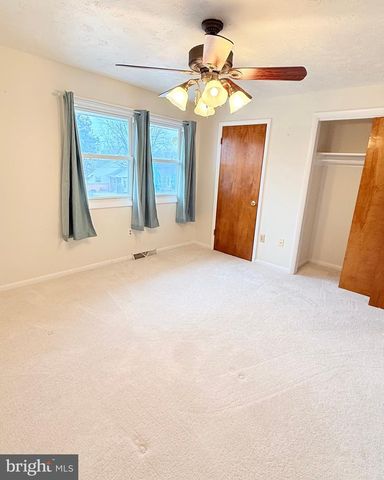 103 FAIRVIEW AVE, Front Royal, VA 22630