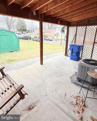 103 FAIRVIEW AVE, Front Royal, VA 22630