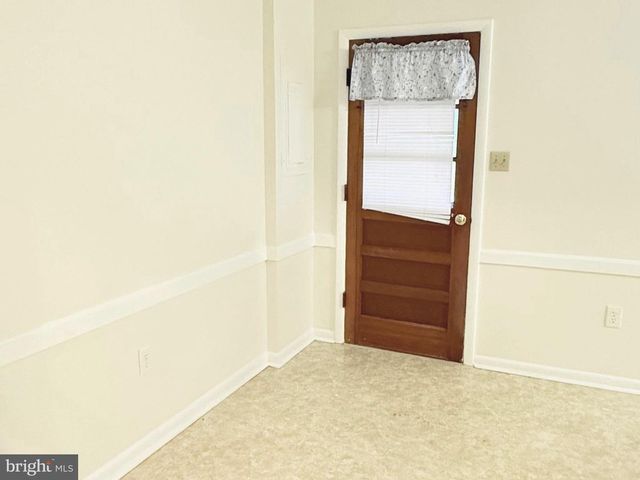 103 FAIRVIEW AVE, Front Royal, VA 22630