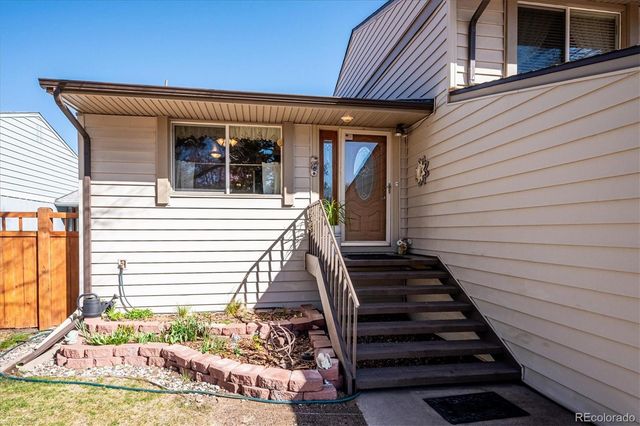 7335 W Maple Drive, Lakewood, CO 80226