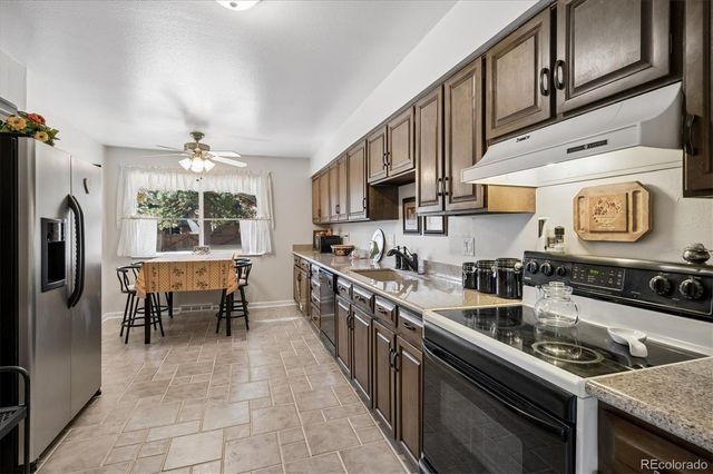 7335 W Maple Drive, Lakewood, CO 80226