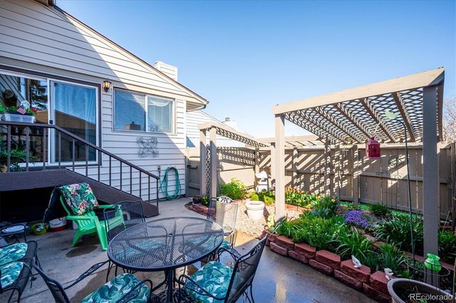 7335 W Maple Drive, Lakewood, CO 80226