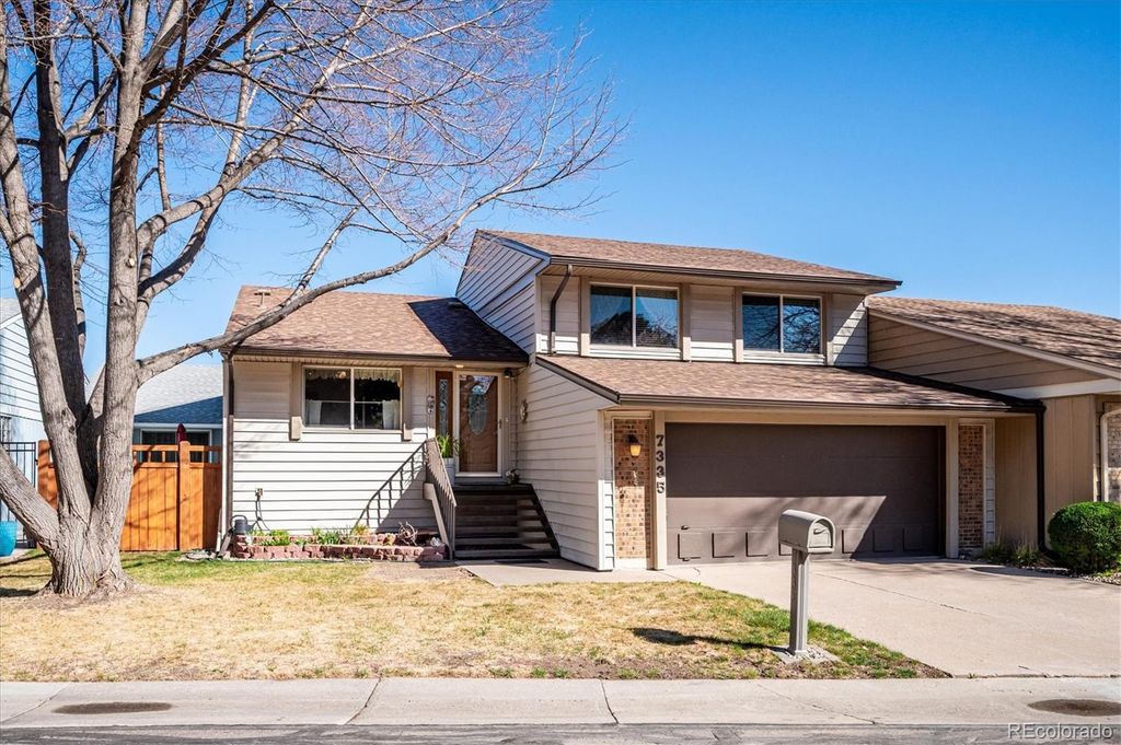 7335 W Maple Drive, Lakewood, CO 80226