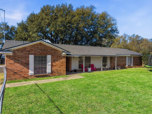 104 Beard Drive, Itasca, TX 76055