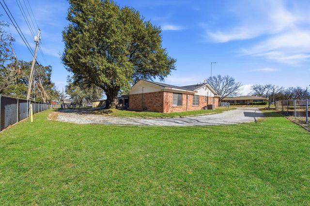 104 Beard Drive, Itasca, TX 76055