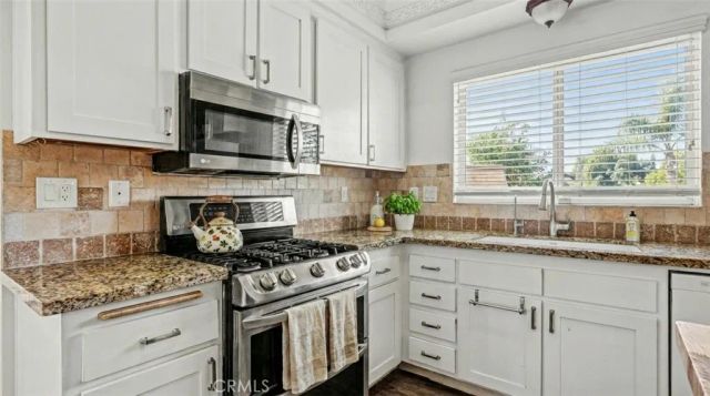 22320 Spur Brook Drive, Wildomar, CA 92595