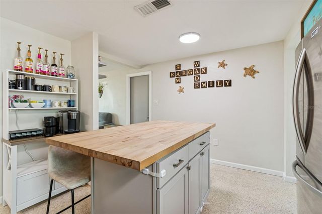 5945 62ND AVENUE N, Pinellas Park, FL 33781