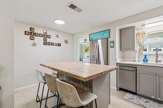 5945 62ND AVENUE N, Pinellas Park, FL 33781