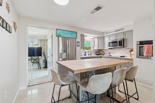 5945 62ND AVENUE N, Pinellas Park, FL 33781