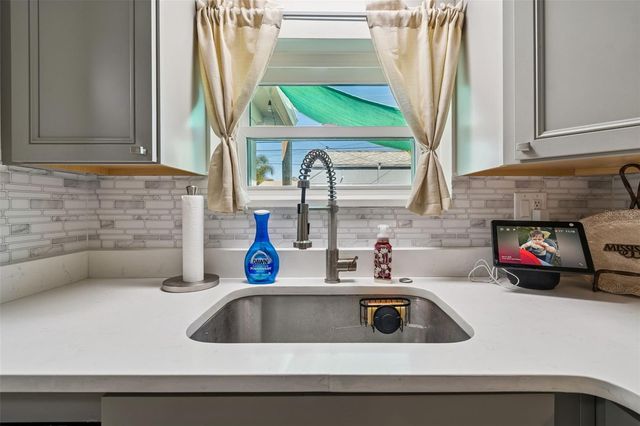 5945 62ND AVENUE N, Pinellas Park, FL 33781