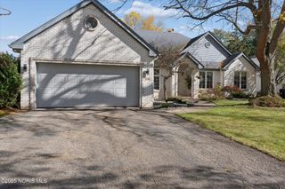 5666 Fox Hollow Court, Sylvania, OH 43560