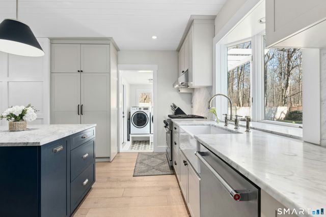 86 Middlesex Road, Darien, CT 06820