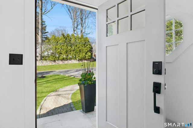 86 Middlesex Road, Darien, CT 06820