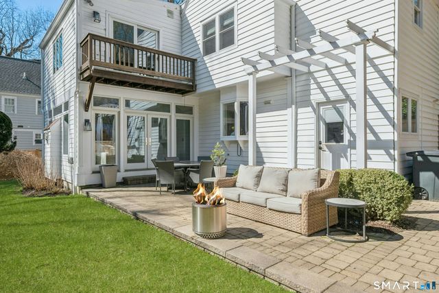 86 Middlesex Road, Darien, CT 06820