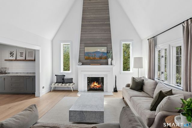 86 Middlesex Road, Darien, CT 06820