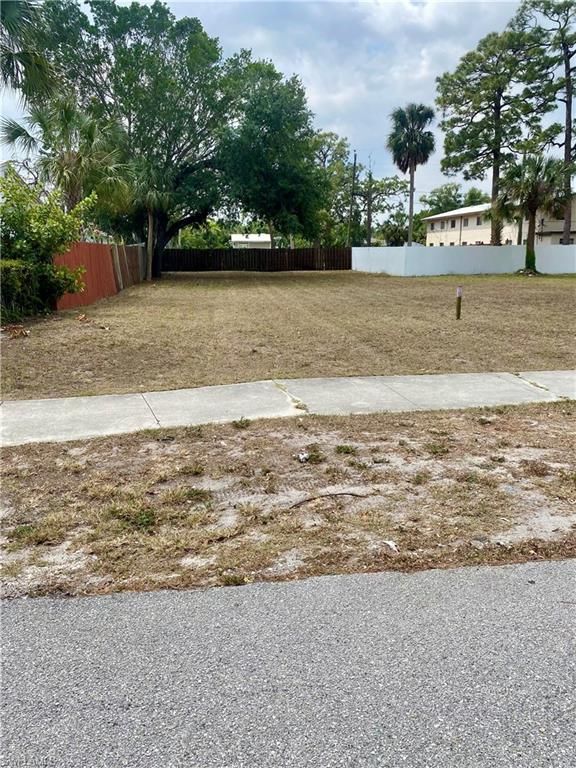 2318 Katherine ST, FORT MYERS, FL 33901 — exterior