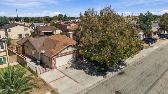 2533 Topaz Lane, Lancaster, CA 93535