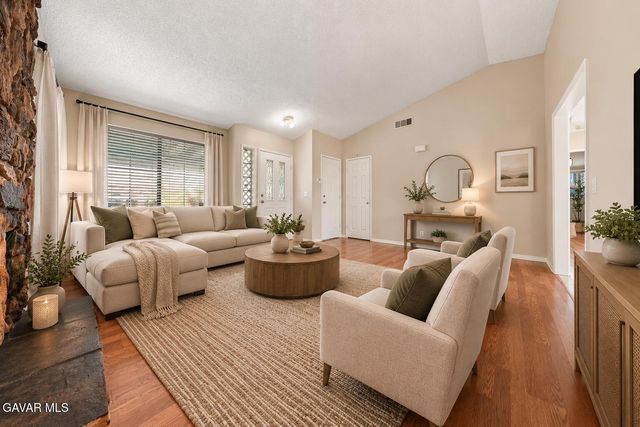 2533 Topaz Lane, Lancaster, CA 93535